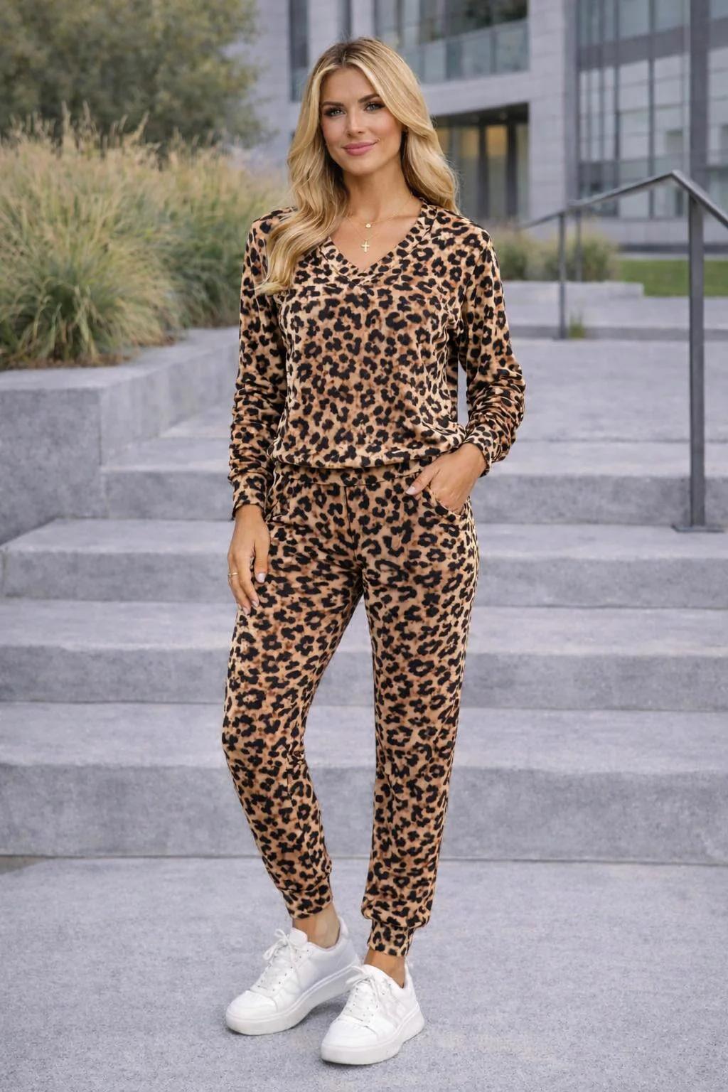 Bársony melegítőruha