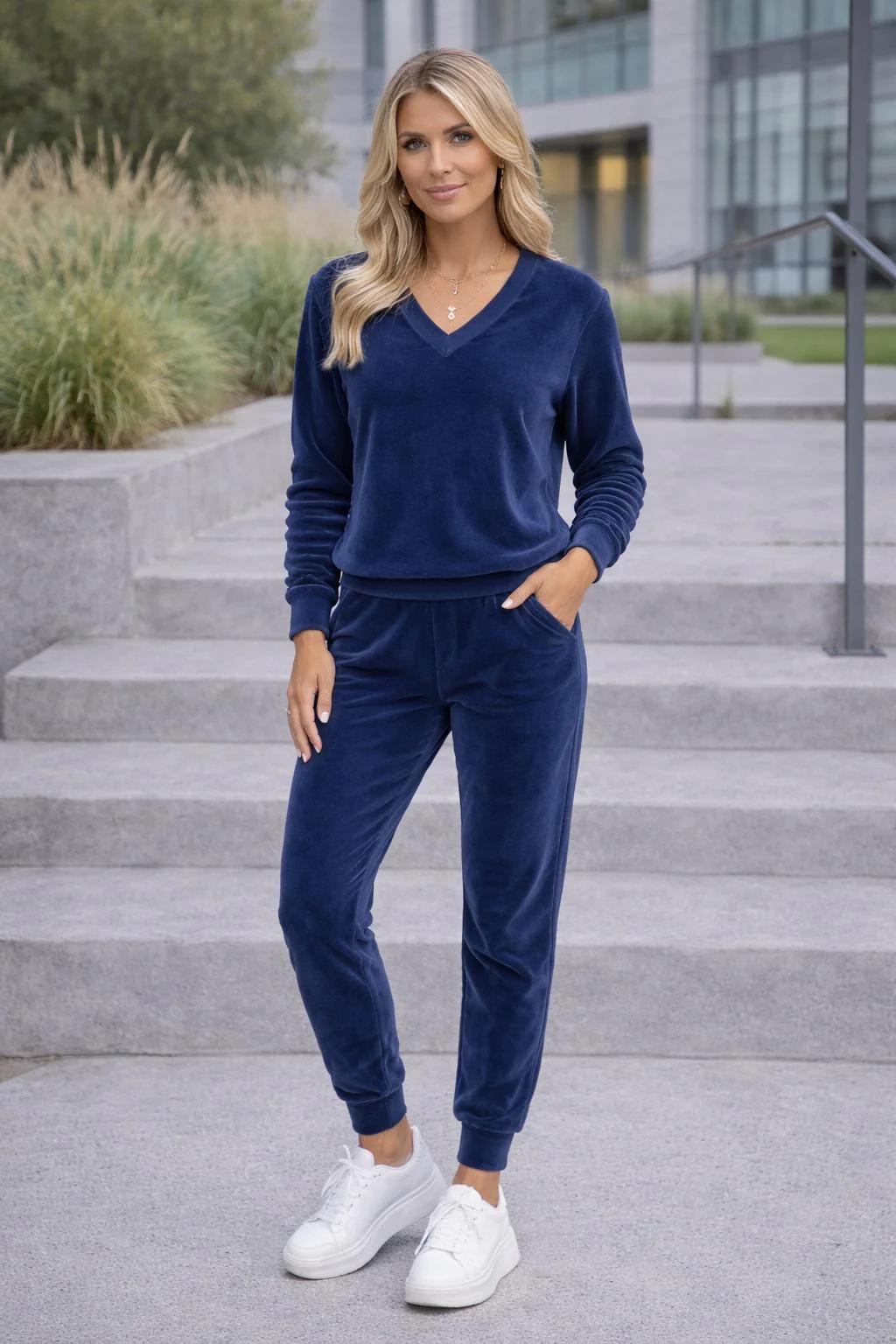 Bársony melegítőruha