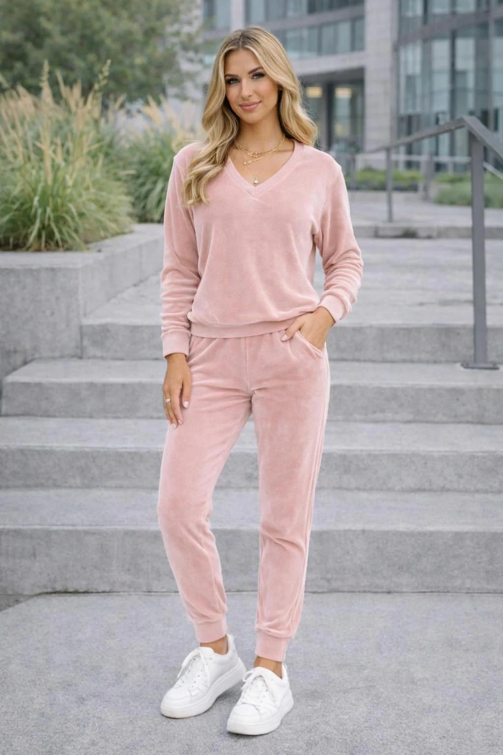 Bársony melegítőruha